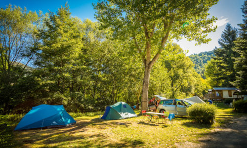 Camping du pont du tarn, le Flower camping, sur les berges du Tarn, à Florac